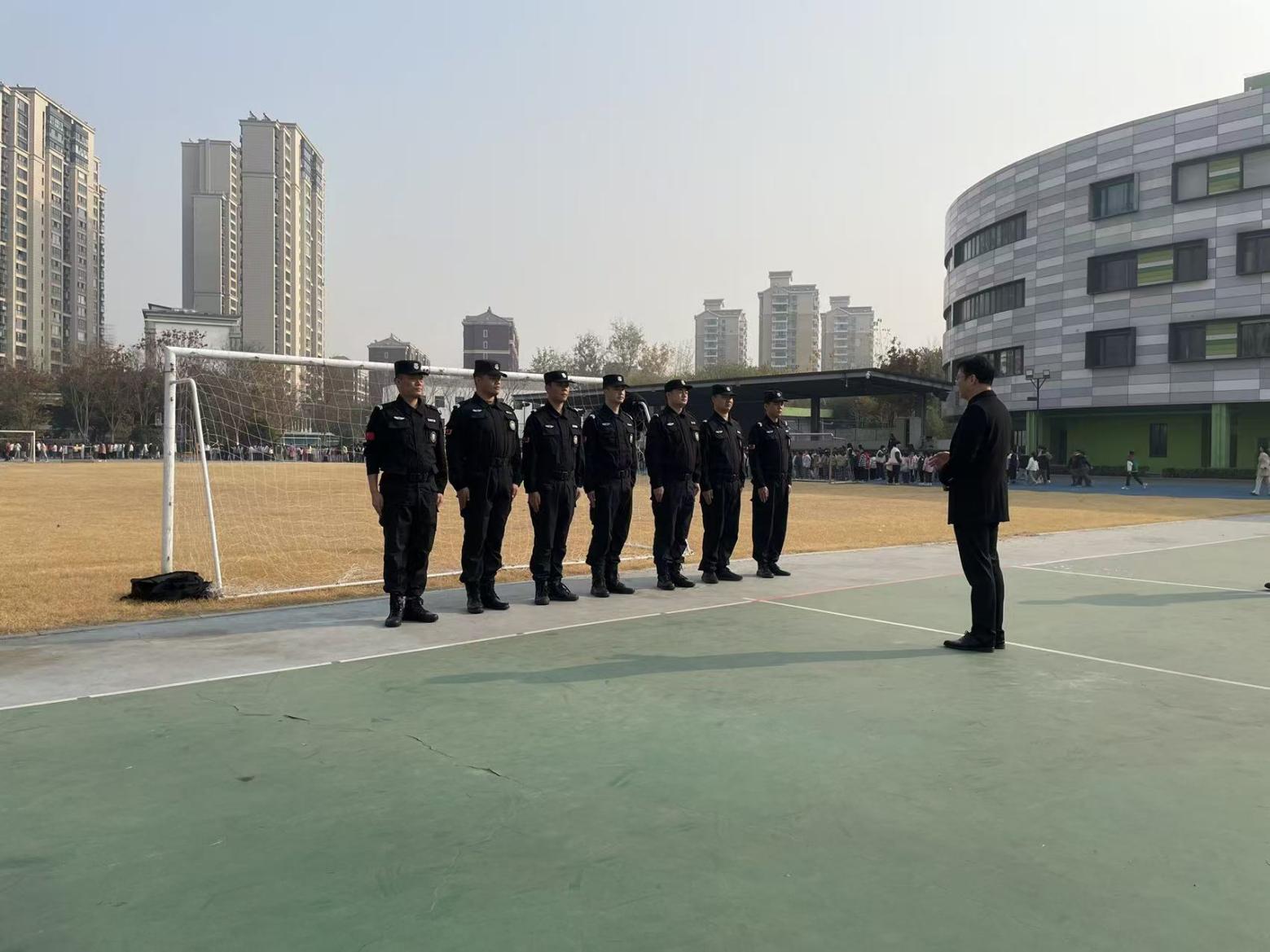 E:/25.12.10后 上傳網(wǎng)站留存/喜報(bào)！南京市保安服務(wù)有限公司建鄴分公司榮獲“校園最小應(yīng)急單元技能競賽”一等獎(jiǎng)/照片/7f4752ecec0a4eaf4162fae738cff144.jpg7f4752ecec0a4eaf4162fae738cff144