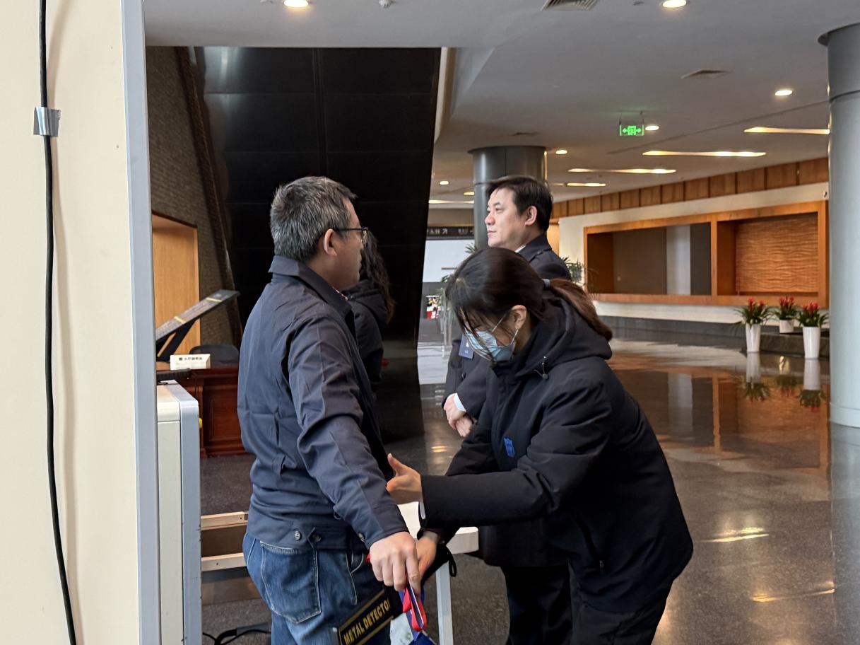 E:/25.12.10后 上傳網(wǎng)站留存/“安保鐵軍、硬核保障”2026系列報(bào)道一——科技引領(lǐng)未來，安全護(hù)航盛會/照片/79854b95b5929b8d99e14dd1fe9a271f.jpg79854b95b5929b8d99e14dd1fe9a271f